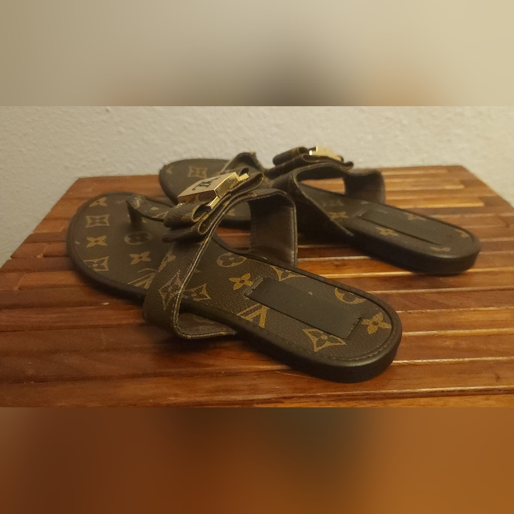 Louis Vuitton Brown Monogram Leather Strap - Picture 5 of 10